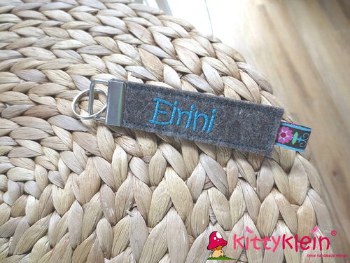 Schlüsselanhänger Beschriftung in türkis | personalisierbar | kittyklein®